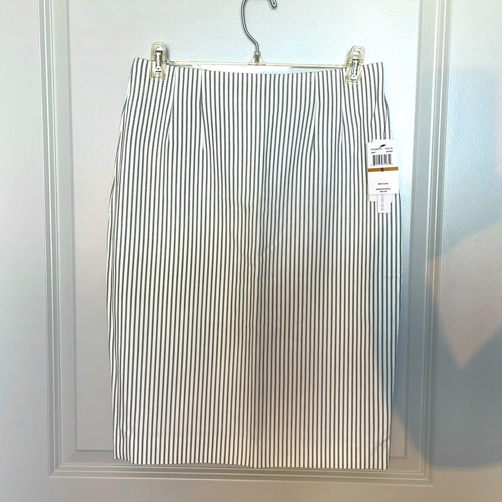Amanda +Chelsea stretch pencil skirt, size S, NWT